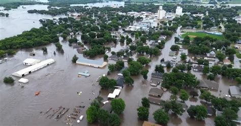 heavyr.vom|Disaster declared as flooding forces evacuations in northwest Iowa.